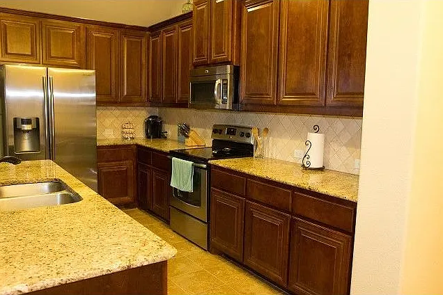 4307 Oak Bluff Rd — Photo 33