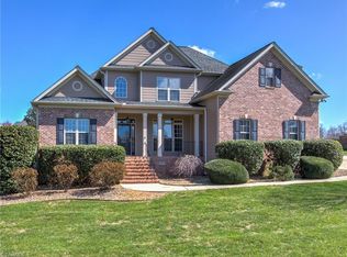 8404 Newgate Trce, Browns Summit, NC 27214