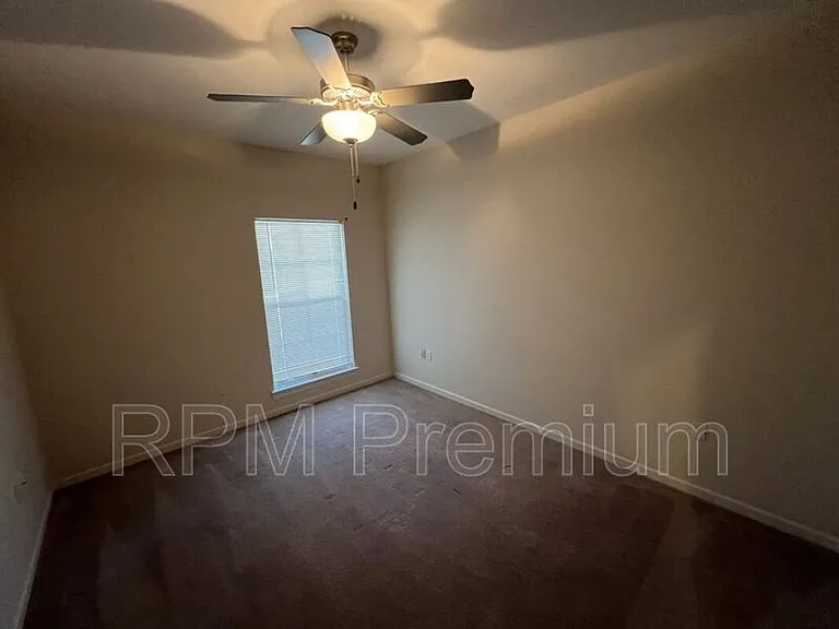 8614 Forestwood Ave — Photo 35