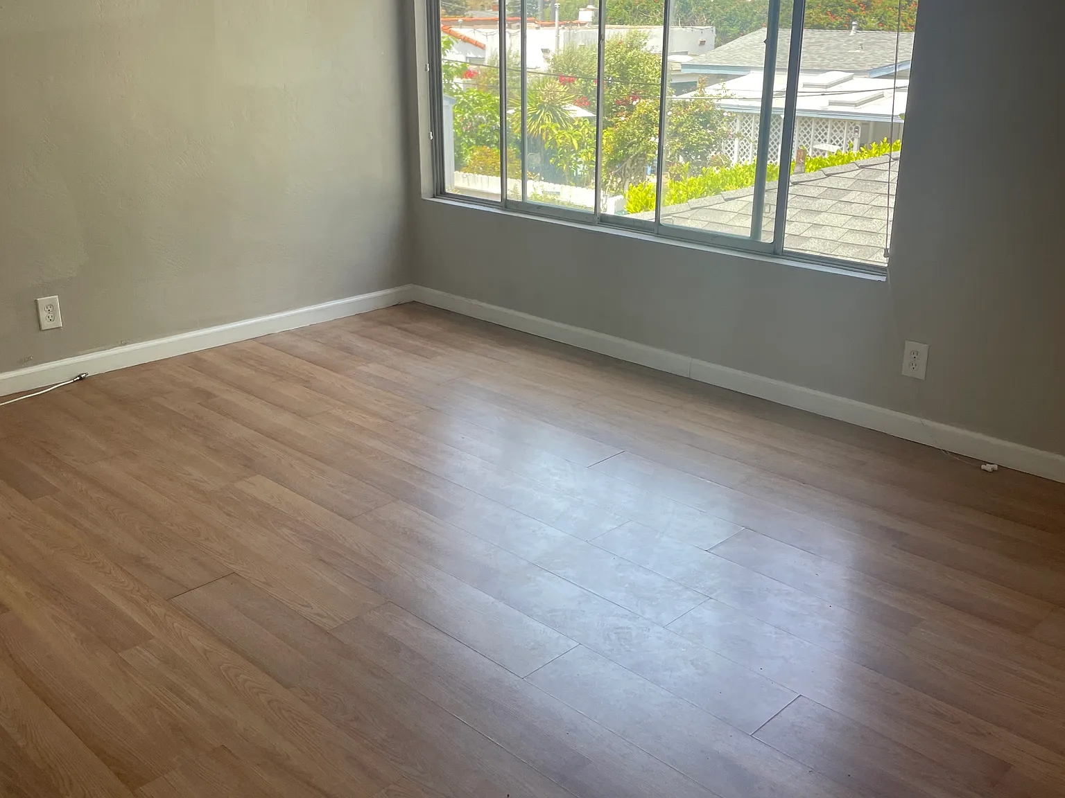 4877 Coronado Ave — Photo 2