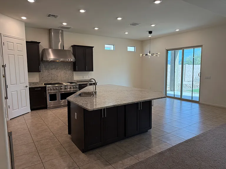 1646 W Aristides St — Photo 9