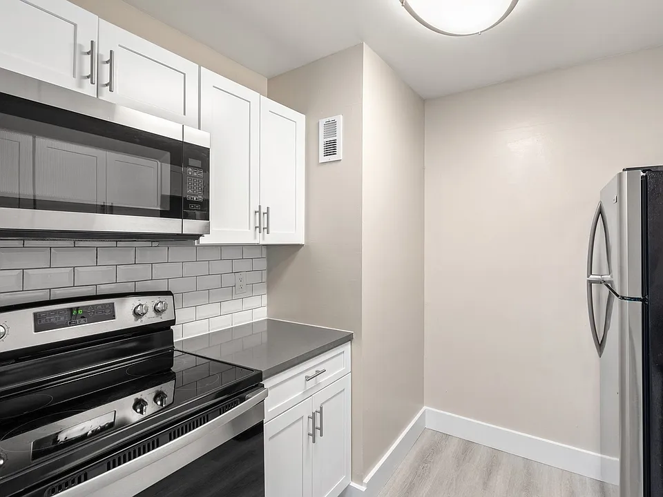 Sterlingwood Apartments