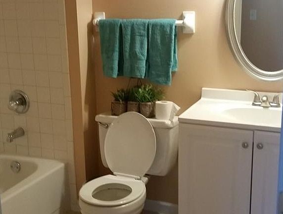 4th image of 5714 Winship Dr