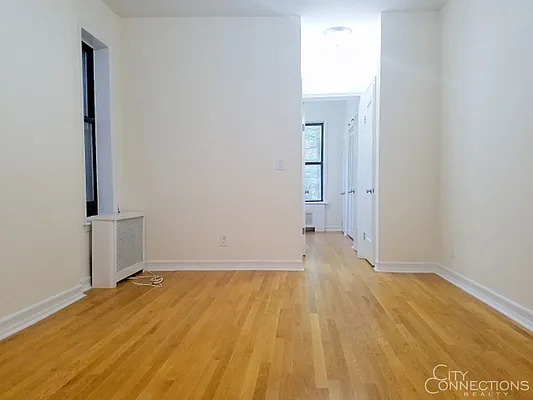 Rented by City Connections Realty | media 26