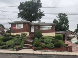 205 Belair Rd, Staten Island, NY 10305