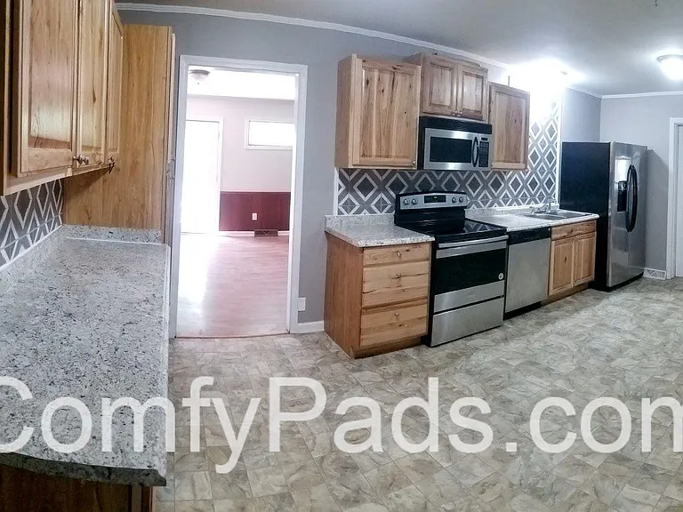 536 Sunnyside St — Photo 3