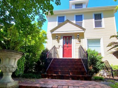 4944 Linscott Ave, Downers Grove, IL, 60515