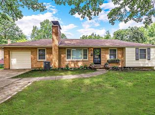 27 Colchester Dr, Saint Louis, MO