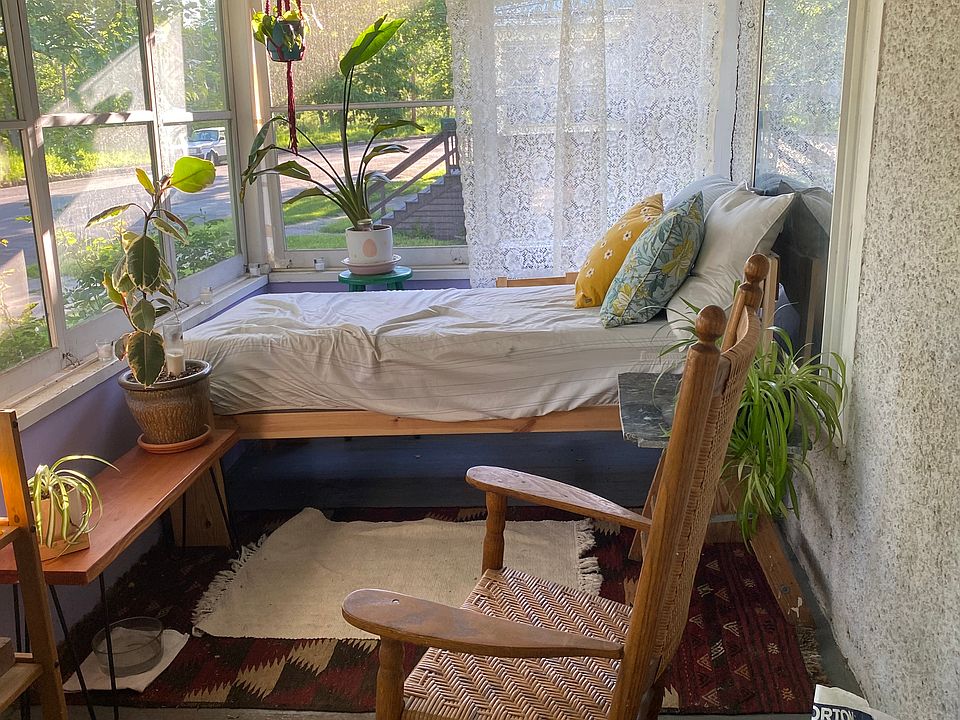 screened in front porch