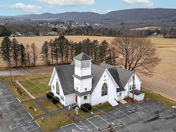 3rd image of 1667 Buffalo Run Rd