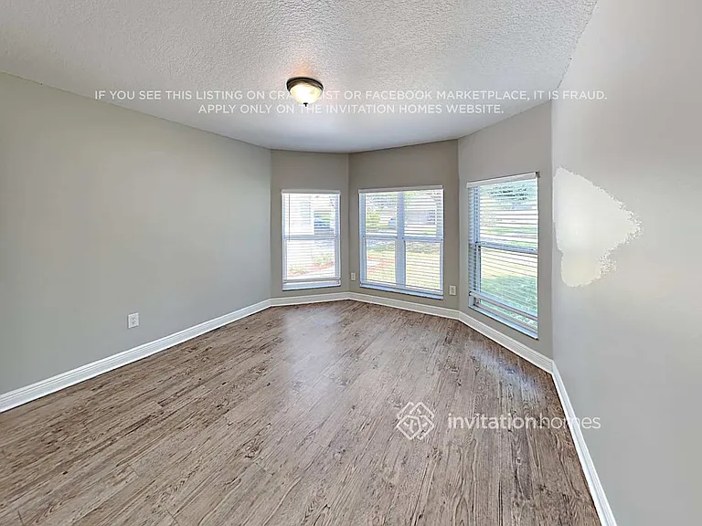 11425 Kenley Cir — Photo 9