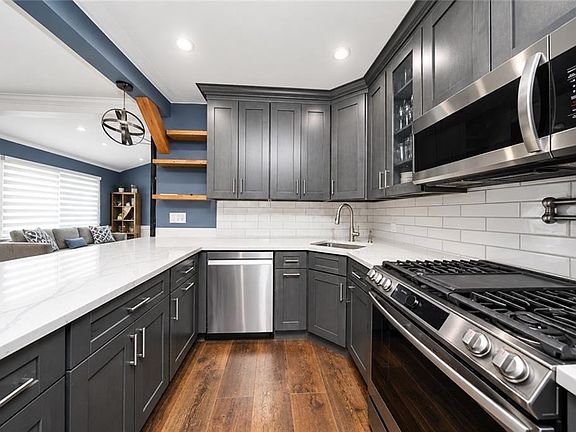 3rd image of 52 Butler Pl