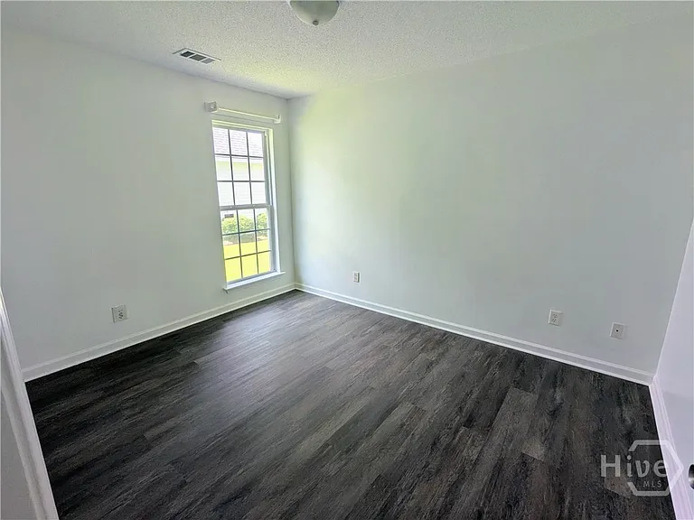140 Fire Thorn Ln — Photo 12
