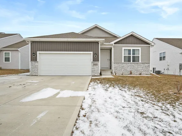 10431 Southerwick Pl, Johnston, IA 50131
