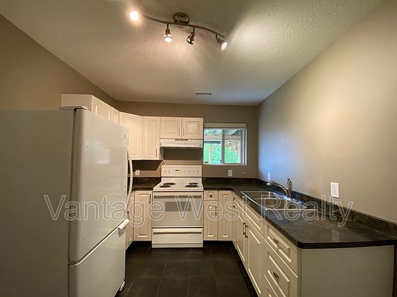 2nd image of 1837B Edgehill Ave