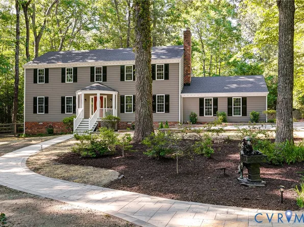 5811 Turkey Oak Rd, North Chesterfield, VA 23237