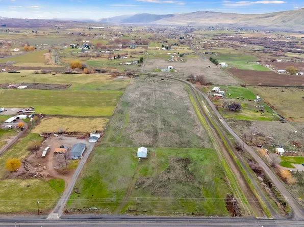 16801 N Hinzerling Rd, Prosser, WA 99350