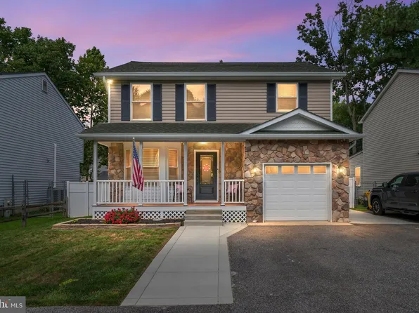 1240 Hawthorne St, Shady Side, MD 20764