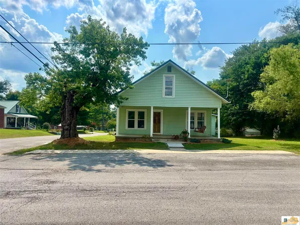 101 Mammoth Cave Ave, Park City, KY 42160