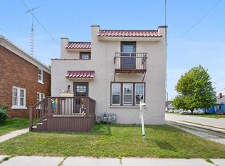 1420 Glenwood St, Two Rivers, WI 54241