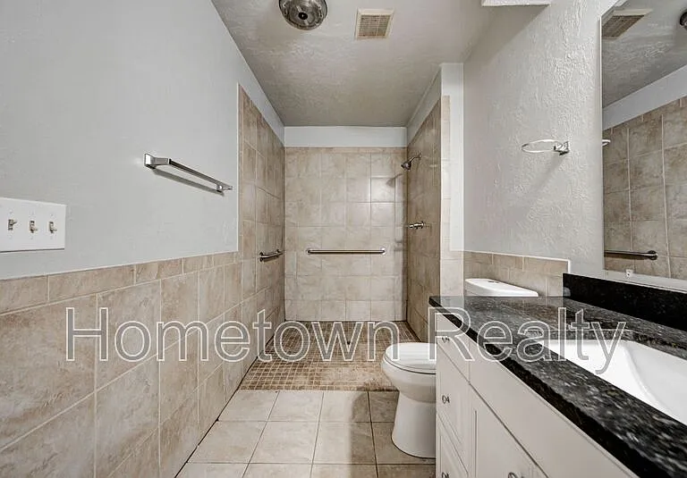 605 W Clarke St — Photo 29
