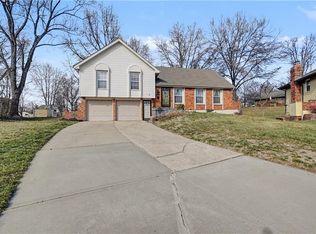 2704 NE 67th Pl, Kansas City, MO 64119
