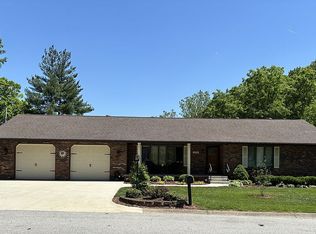 5201 Pin Oak Dr, Alton, IL 62002