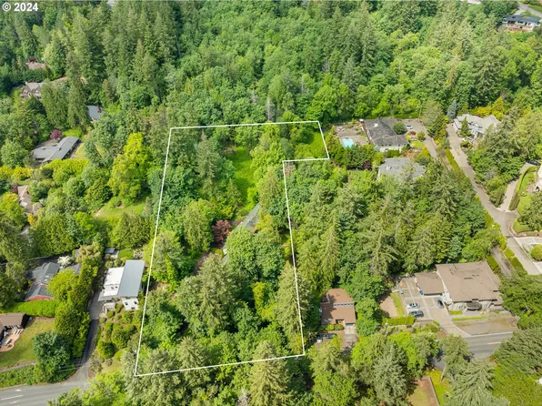 5925 SW Patton Rd, Portland, OR 97221