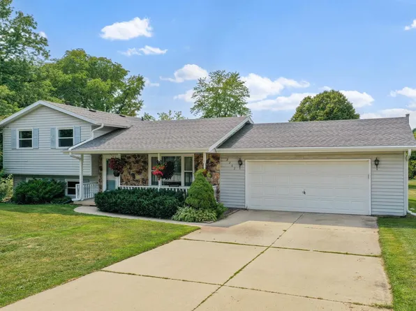 2262 Hazen Rd, Green Bay, WI 54311