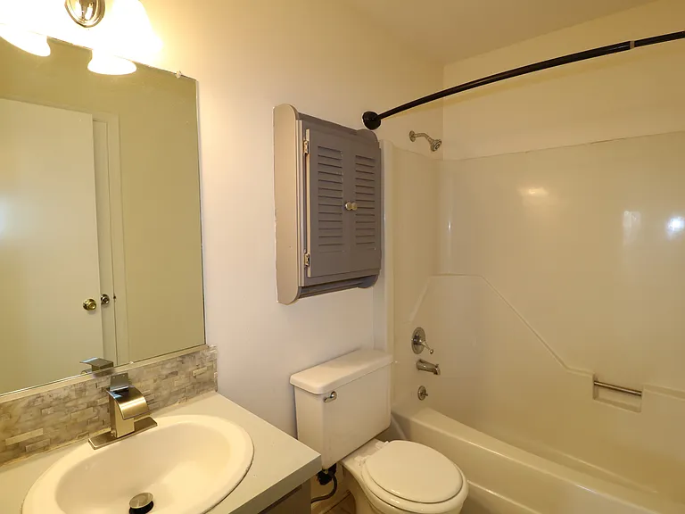 1600 Windsong Ct — Photo 10