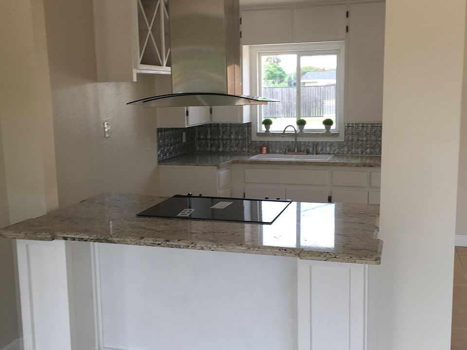 1st image of 1516 Tamarack Ave