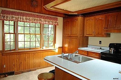 4th image of 708 Franlyn Dr