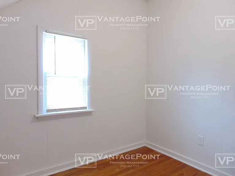 1163 McCormick St — Photo 15