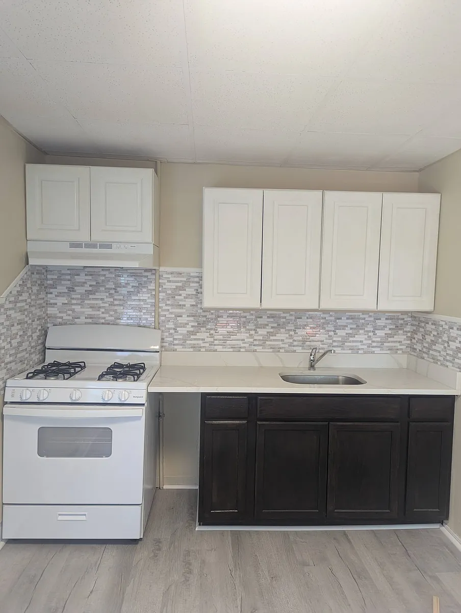 Building Photo - 4 Van Dorn St #1