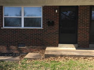 714 George St APT D, Belleville, IL 62220