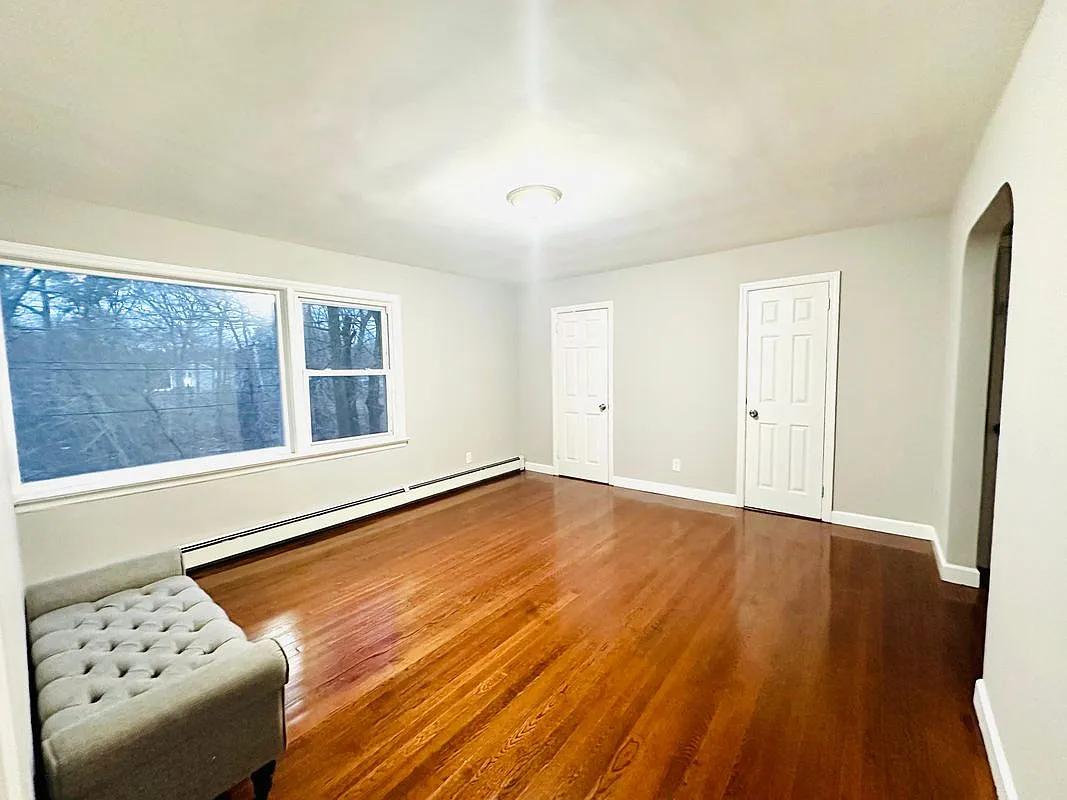 2 bed, 1.0 bath, 900 sqft, $2,750 — Photo 3