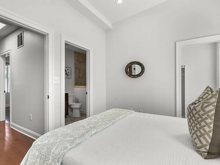 1654 Gales St NE — Photo 24