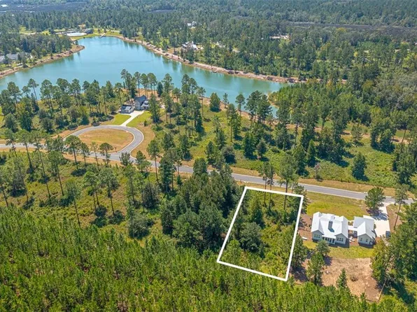 313 Salt Creek Way E, Brunswick, GA 31523