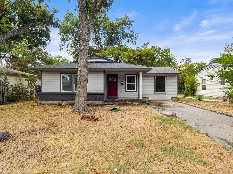 2342 Kingswood Dr