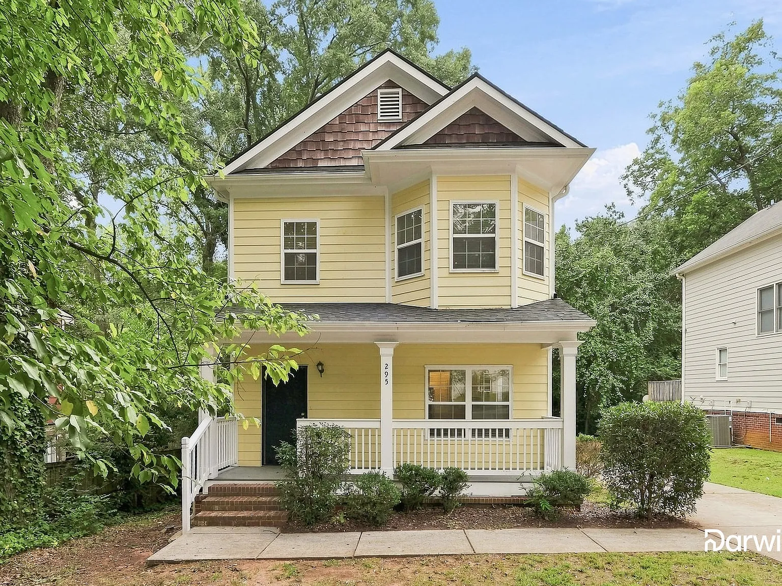 4 bed, 3.0 bath, 1898 sqft, $2,015 — Photo 1