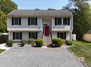 67 Twin Leaf Trl, Saunderstown, RI 02874