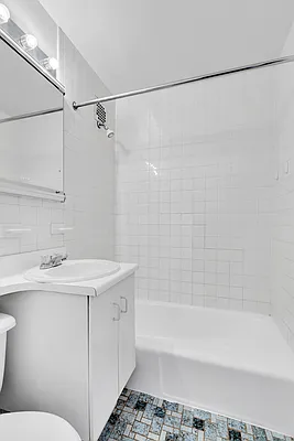 Rented by Compass | media 23