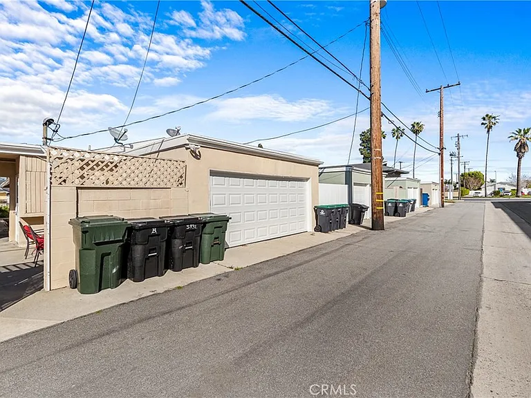 5932 Santa Barbara Ave E #B — Photo 31