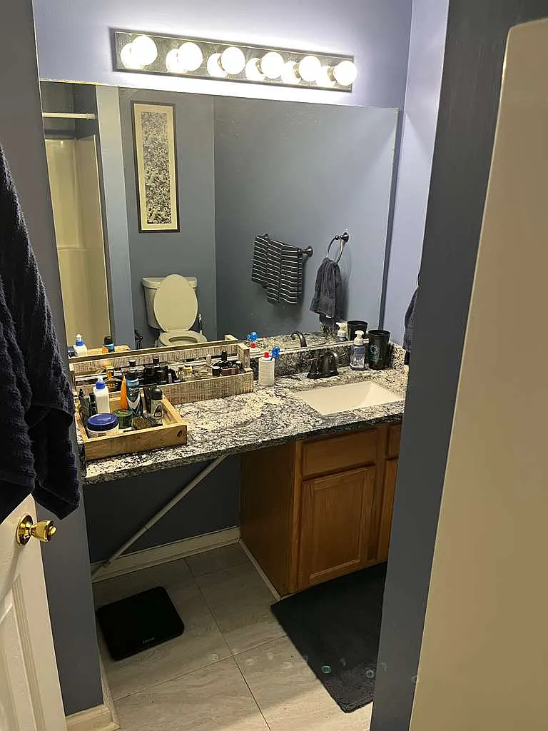 3 bed, 2.5 bath, 1212 sqft, $2,600 — Photo 3