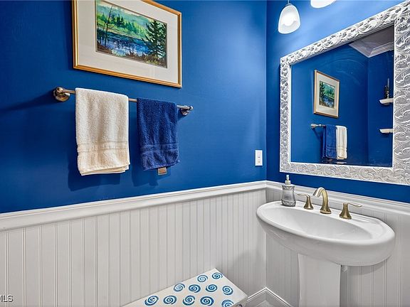 5th image of 12559 Laurel Cove Dr