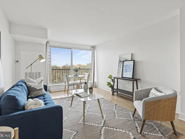 800 4th St SW APT N708, Washington, DC 20024