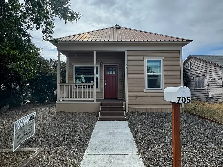 705 N Water St — Photo 1