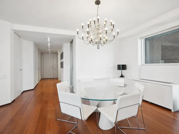 146 West 57th Street image 4 of 14