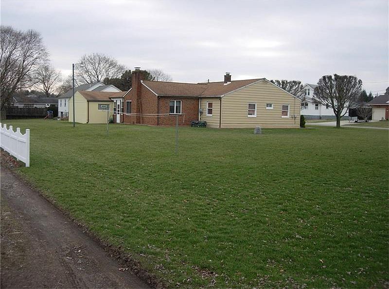 2nd image of 310 Mahony Ave