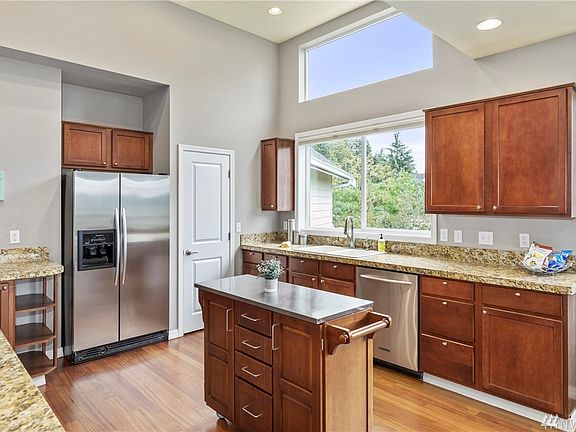 Spacious kitchen